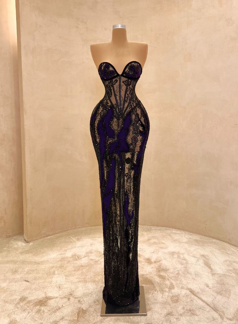 valdrin sahiti gold dress Navy & Embellished Corset Evening Gown – Size:Pre-Order 22 VETTESE X SKIMS SHEER garment bag perfect for spotlight occasions.