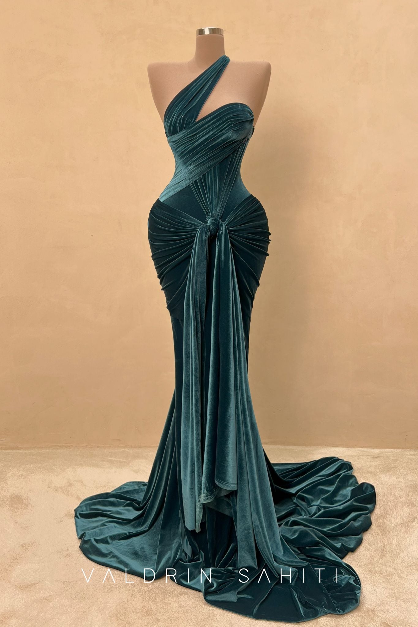 Emerald Green Velvet Cut-Out Gown | Valdrin Sahiti Evening Dress VALDRIN SAHITI Emerald Green Velvet Cut-Out Gown | Valdrin Sahiti Evening Dress VALDRIN SAHITI
