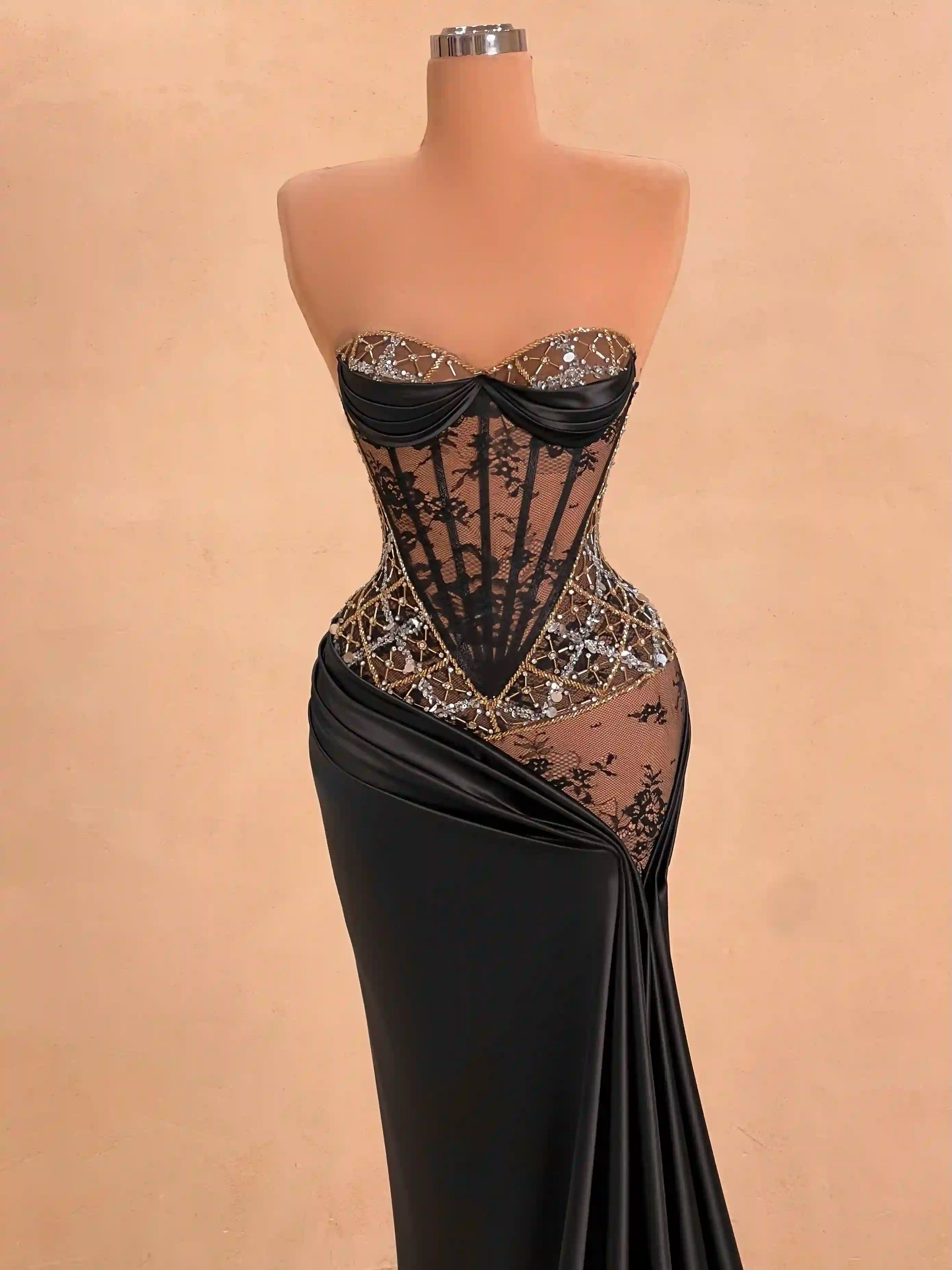 Black & Gold Embroidered Corset Gown with Cape VALDRIN SAHITI Black & Gold Embroidered Corset Gown with Cape VALDRIN SAHITI